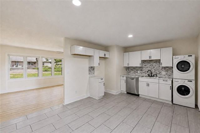 6903 E 114th Terrace, Kansas City, MO 64134