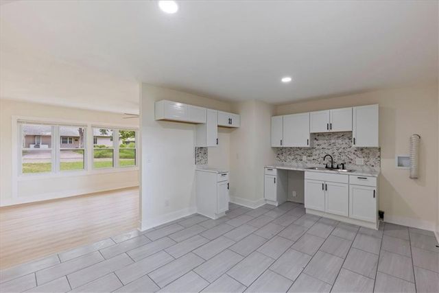 6903 E 114th Terrace, Kansas City, MO 64134