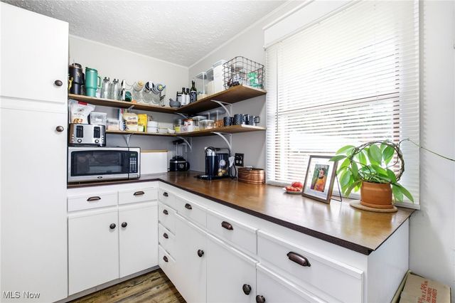 2690 Crompton Street NE, Canton, OH 44721