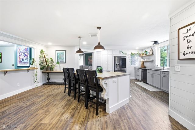 2690 Crompton Street NE, Canton, OH 44721