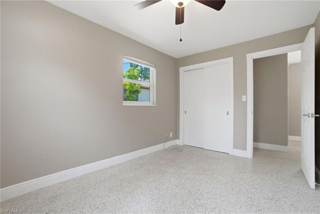 794 107th AVE N, Naples, FL 34108