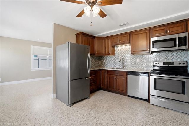 794 107th AVE N, Naples, FL 34108