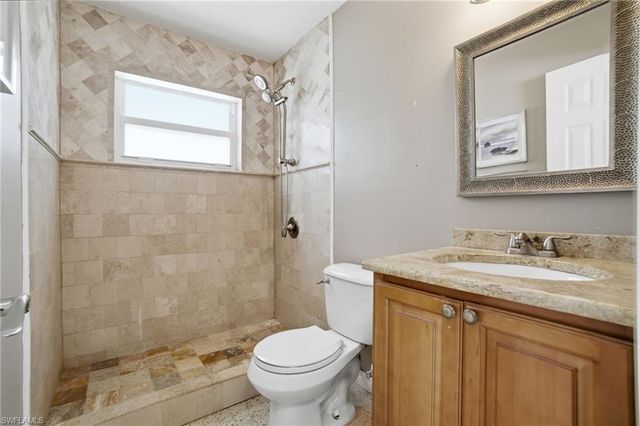 794 107th AVE N, Naples, FL 34108
