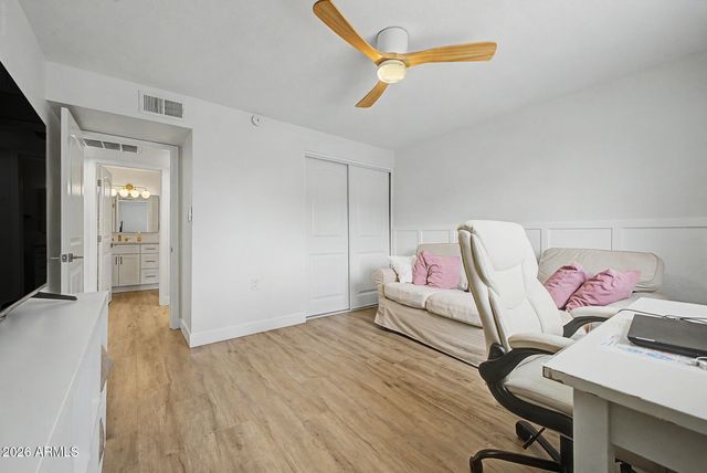 1523 W SURREY Avenue, Phoenix, AZ 85029