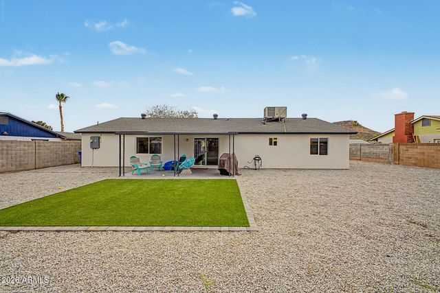 1523 W SURREY Avenue, Phoenix, AZ 85029