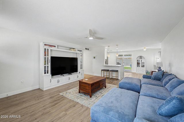 1523 W SURREY Avenue, Phoenix, AZ 85029