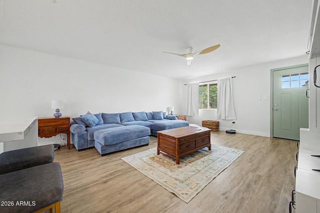 1523 W SURREY Avenue, Phoenix, AZ 85029