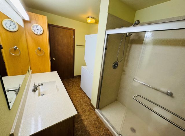 1528 E 34th Street, Des Moines, IA 50317