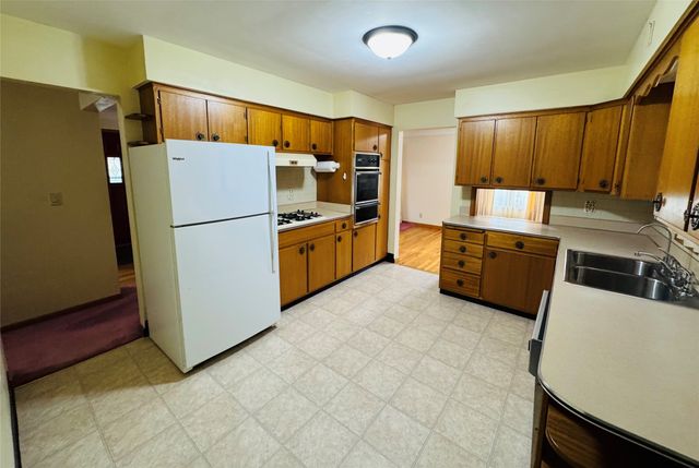 1528 E 34th Street, Des Moines, IA 50317