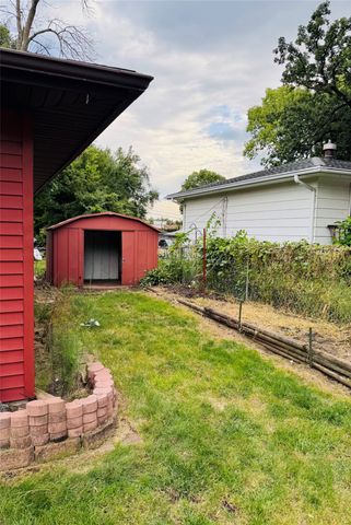 1528 E 34th Street, Des Moines, IA 50317