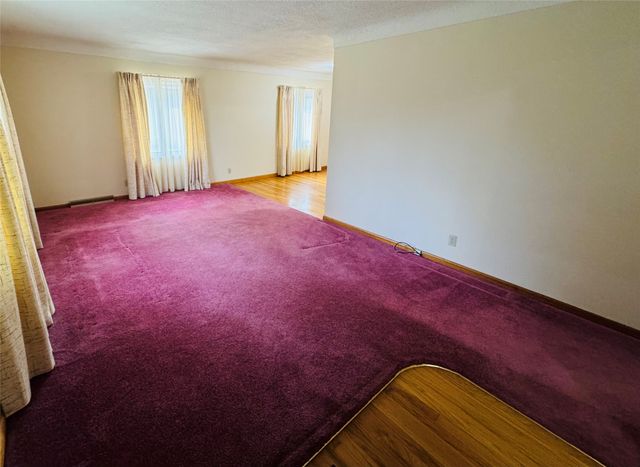 1528 E 34th Street, Des Moines, IA 50317