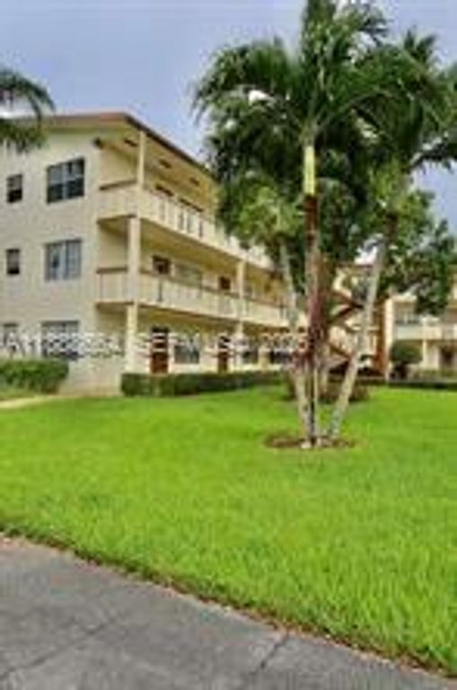 198 E Mansfield E 198, Boca Raton, FL 33434