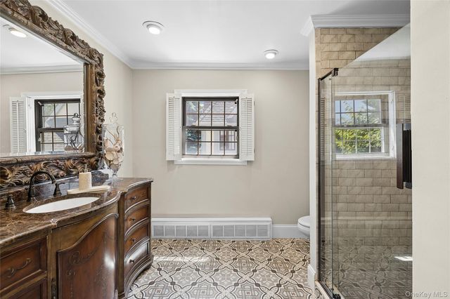 58 Park Lane, Rockville Centre, NY 11570