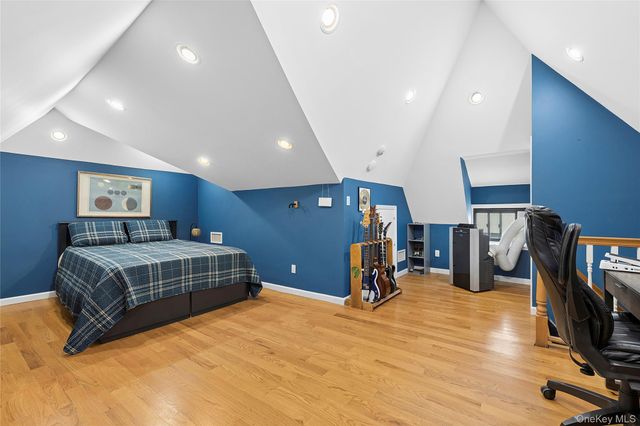 58 Park Lane, Rockville Centre, NY 11570