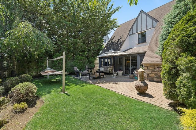 58 Park Lane, Rockville Centre, NY 11570