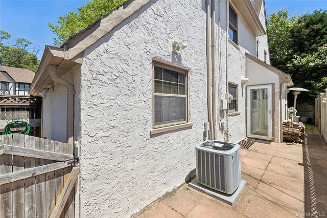 58 Park Lane, Rockville Centre, NY 11570