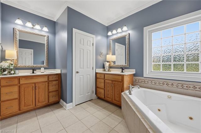 48 Oakdale Drive, Taylorsville, NC 28681