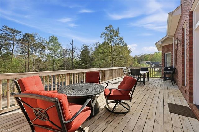 48 Oakdale Drive, Taylorsville, NC 28681