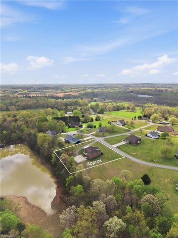 48 Oakdale Drive, Taylorsville, NC 28681