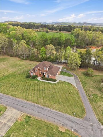 48 Oakdale Drive, Taylorsville, NC 28681