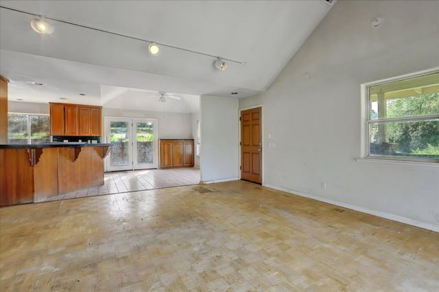 16185 Del Mar Way, Penn Valley, CA 95946