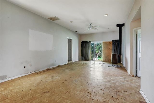 16185 Del Mar Way, Penn Valley, CA 95946