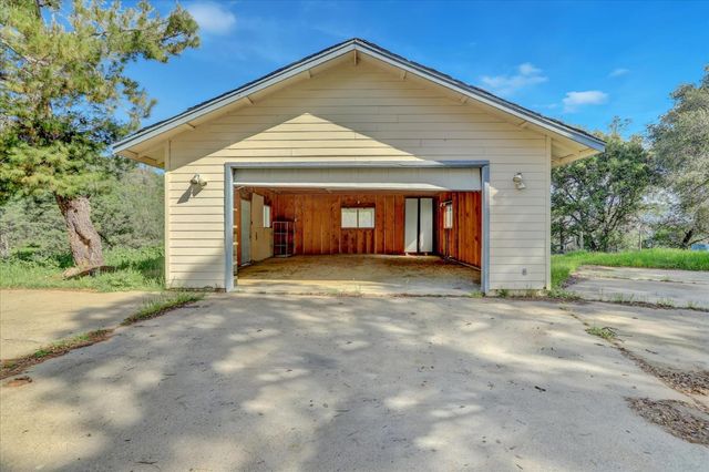 16185 Del Mar Way, Penn Valley, CA 95946