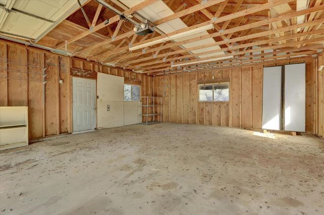 16185 Del Mar Way, Penn Valley, CA 95946