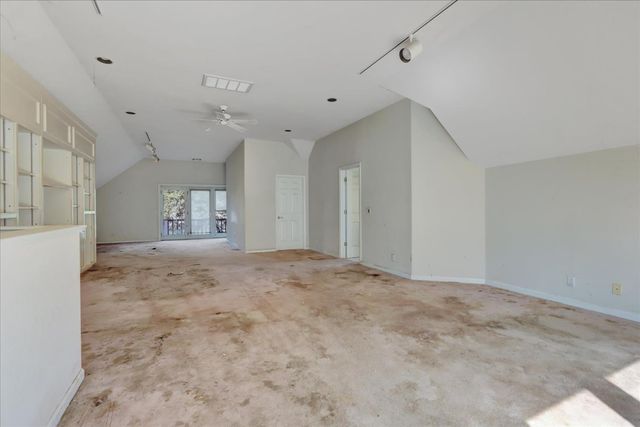 16185 Del Mar Way, Penn Valley, CA 95946