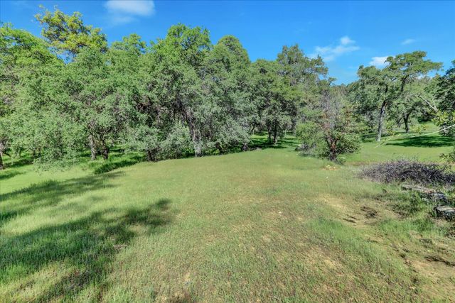 16185 Del Mar Way, Penn Valley, CA 95946