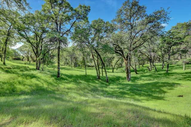 16185 Del Mar Way, Penn Valley, CA 95946