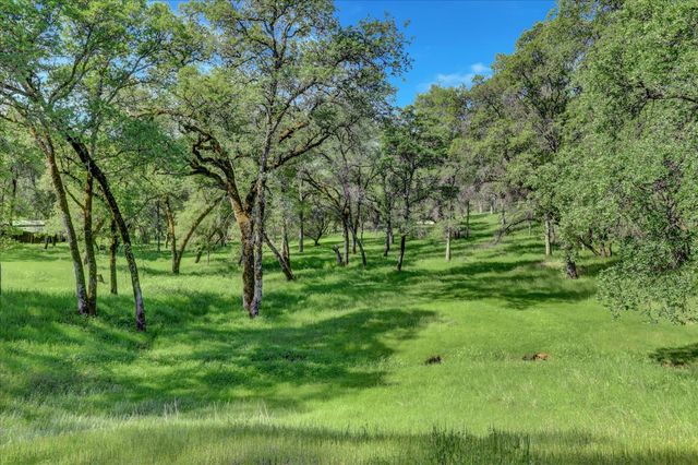 16185 Del Mar Way, Penn Valley, CA 95946