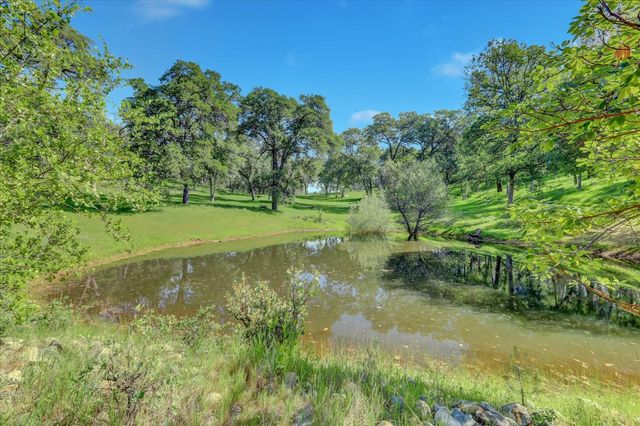 16185 Del Mar Way, Penn Valley, CA 95946