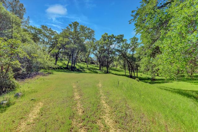 16185 Del Mar Way, Penn Valley, CA 95946