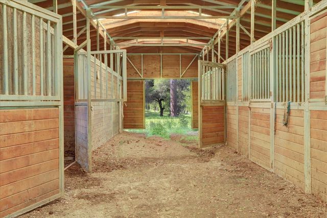 16185 Del Mar Way, Penn Valley, CA 95946