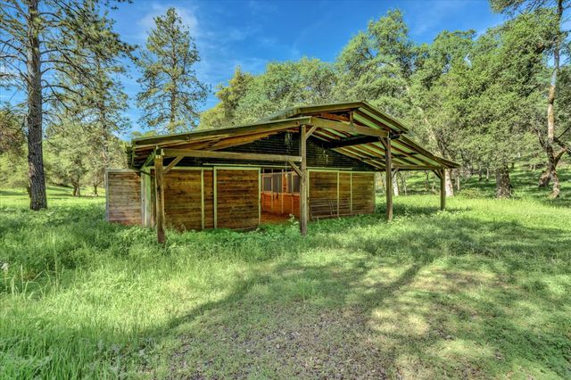 16185 Del Mar Way, Penn Valley, CA 95946