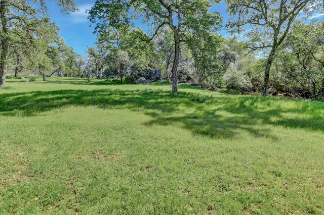 16185 Del Mar Way, Penn Valley, CA 95946