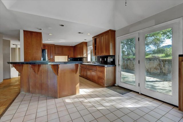 16185 Del Mar Way, Penn Valley, CA 95946