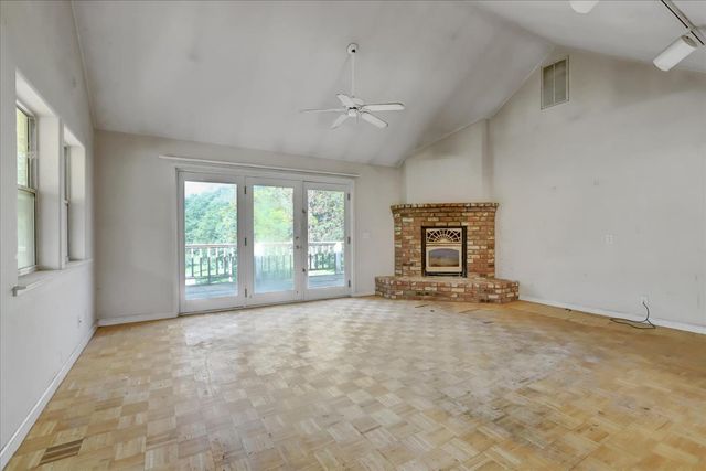 16185 Del Mar Way, Penn Valley, CA 95946