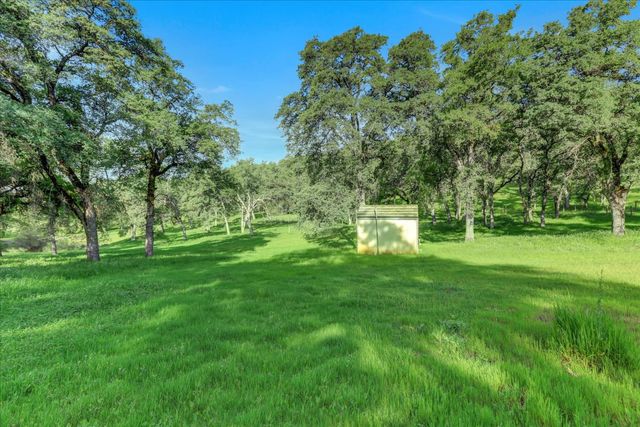 16185 Del Mar Way, Penn Valley, CA 95946