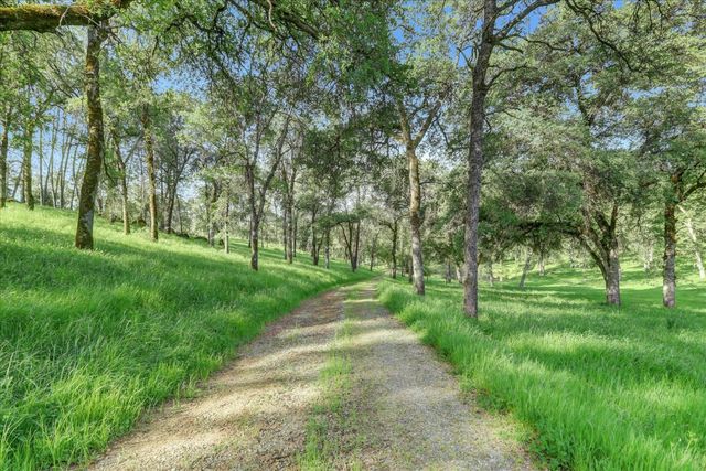 16185 Del Mar Way, Penn Valley, CA 95946