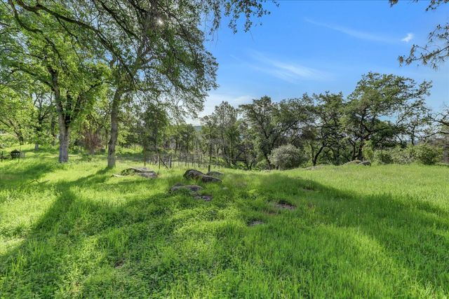 16185 Del Mar Way, Penn Valley, CA 95946