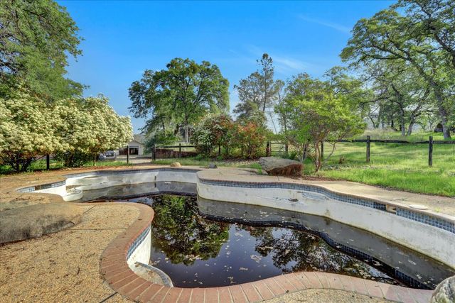 16185 Del Mar Way, Penn Valley, CA 95946