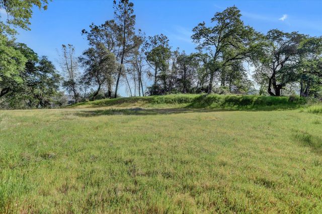 16185 Del Mar Way, Penn Valley, CA 95946