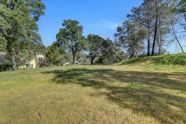 16185 Del Mar Way, Penn Valley, CA 95946
