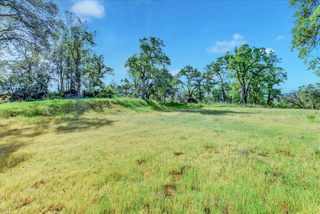 16185 Del Mar Way, Penn Valley, CA 95946