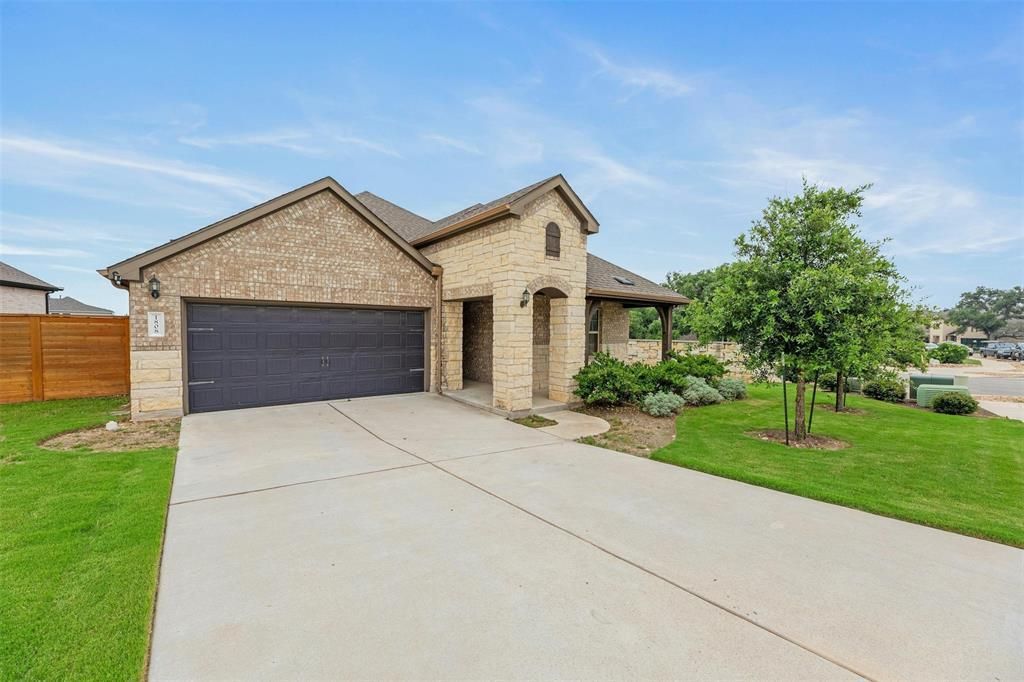 1808 Donetto DR, Leander, TX 78641