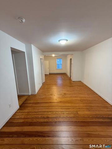 1 Farnsworth Street 1, New London, CT 06320