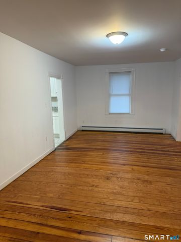 1 Farnsworth Street 1, New London, CT 06320