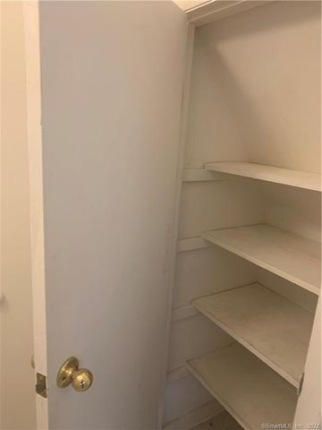 1 Farnsworth Street 1, New London, CT 06320